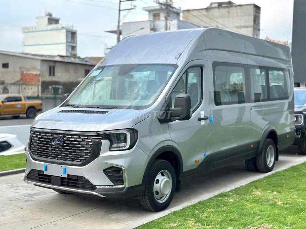Ford Transit 2025 Premium 18 chổ. Mua bán Ô tô tại Quận Sơn Trà Đà Nẵng được đăng bởi Ford Đà Nẵng hình 15