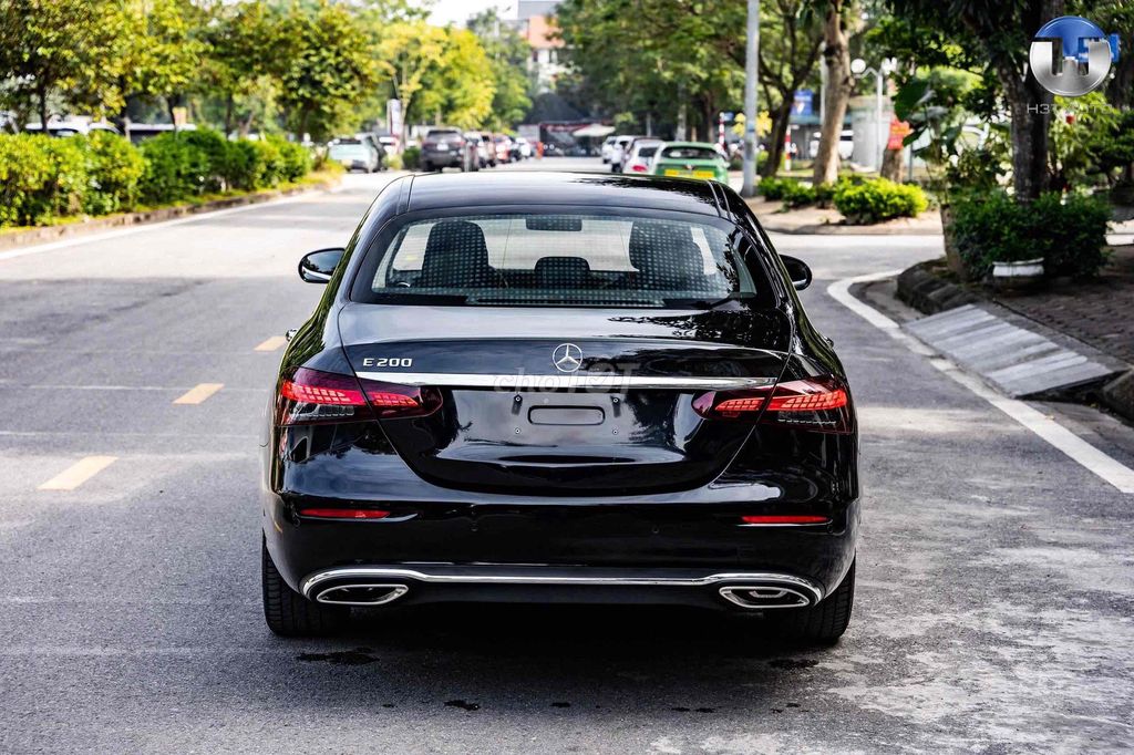 Mercedes-Benz E200 Exclusive 2023 Đen 13000 km. Mua bán Ô tô tại Quận 7 Tp Hồ Chí Minh được đăng bởi PHÁT ĐẠT LUXURY CAR hình 3