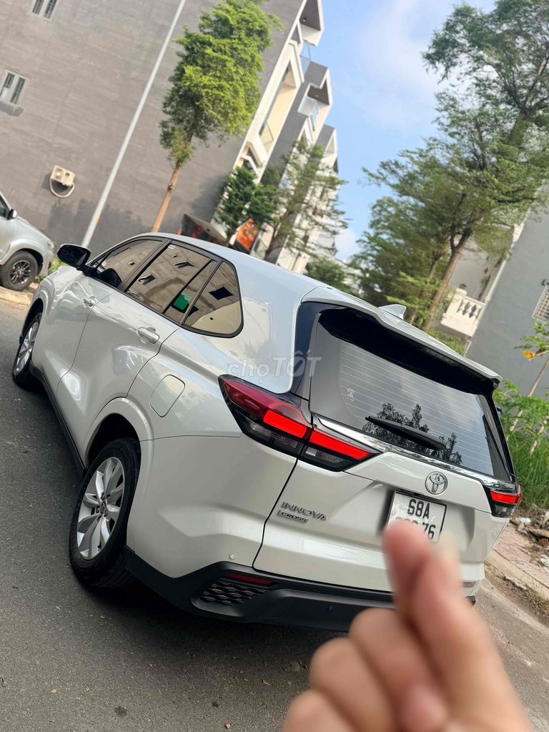 Toyota Innova cross 2024 V cao cấp 1 chủ zin đẹp. Mua bán Ô tô tại Thành phố Thuận An Bình Dương được đăng bởi Kim Nam Auto Tom  hình 6