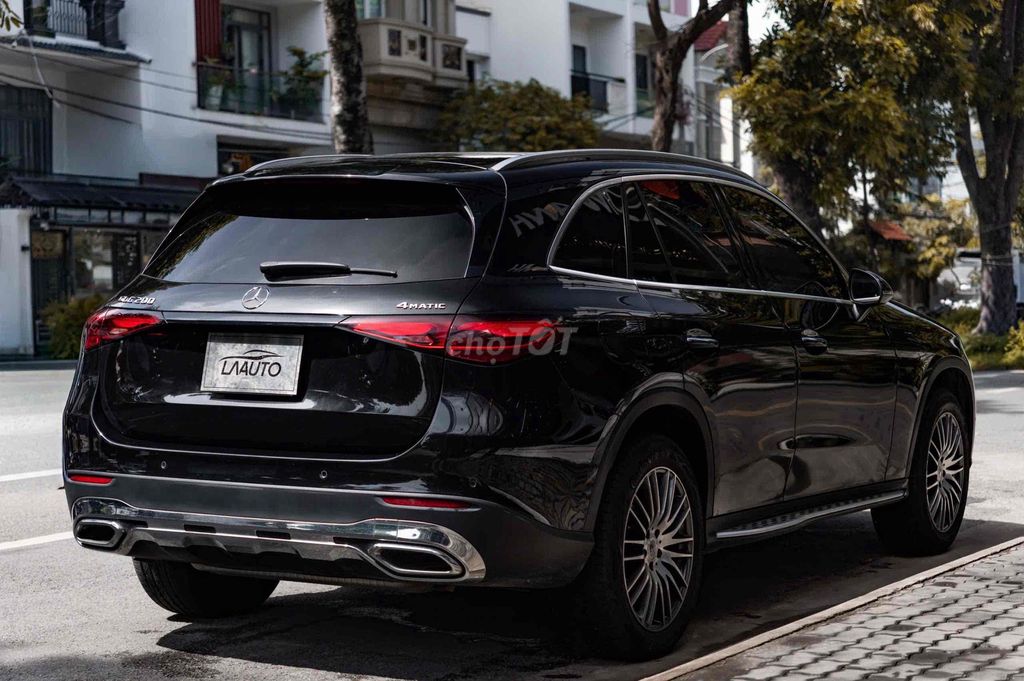 Mercedes GLC200 4matic 2023 17.000km. Mua bán Ô tô tại Quận 7 Tp Hồ Chí Minh được đăng bởi Nguyễn Lê Trung hình 5