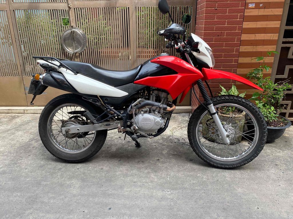 Honda XR 150 xe rất rất êm. Mua bán Xe máy tại Quận 4 Tp Hồ Chí Minh được đăng bởi Tan hình 2