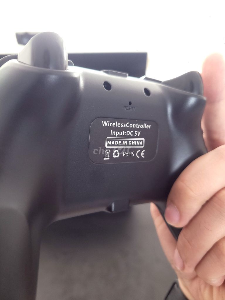 Tay cầm chơi game Đen Bluetooth/USB. Mua bán Thiết bị chơi game tại Quận 6 Tp Hồ Chí Minh được đăng bởi An Hoàng hình 1