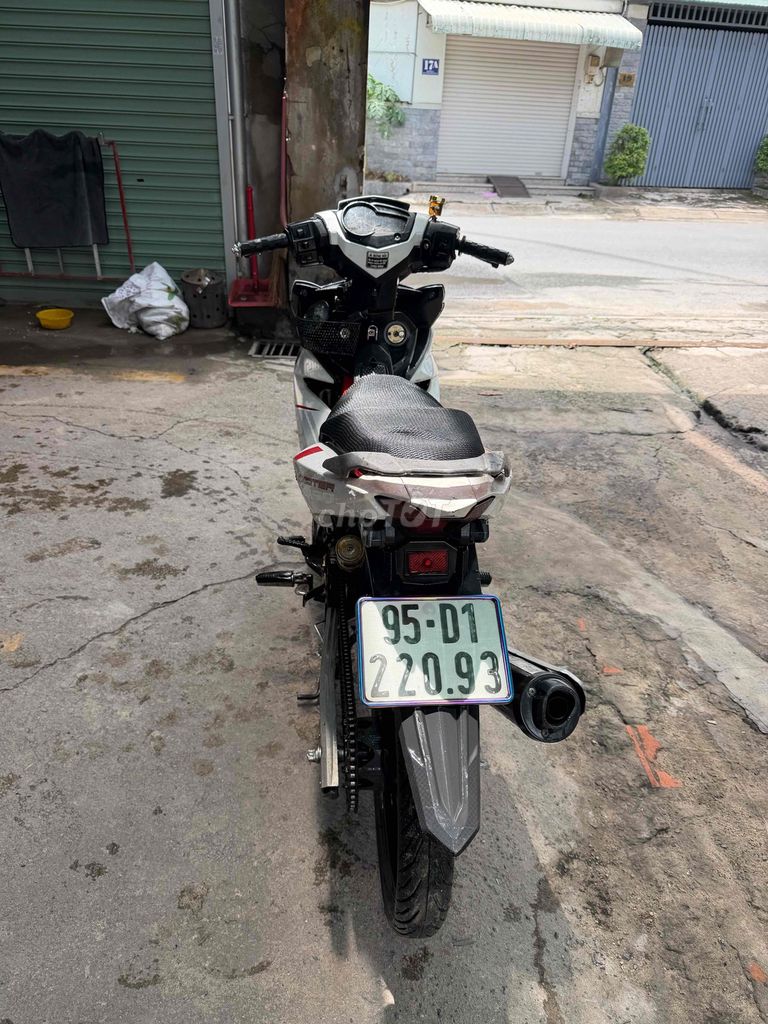 Возбудитель Yamaha 150 2015, белый, красный