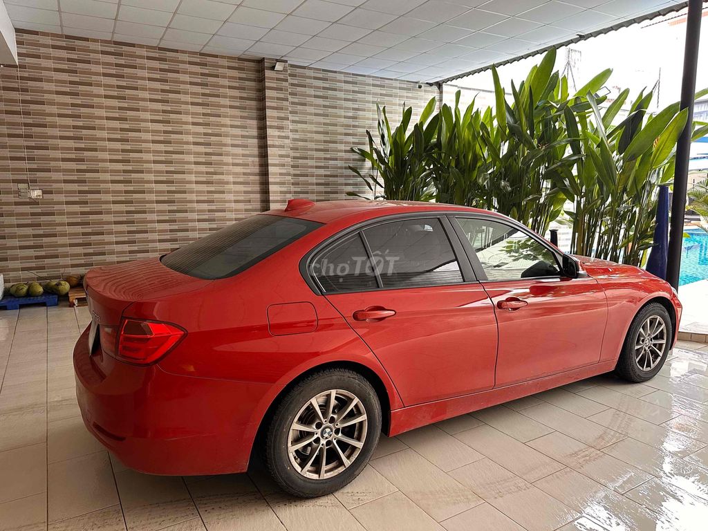 BMW 3 Series 2013 320i - full bảo hiểm từ lúc mua.. Mua bán Ô tô tại Quận 1 Tp Hồ Chí Minh được đăng bởi Huỳnh Thuỵ Nhật Phượng hình 3