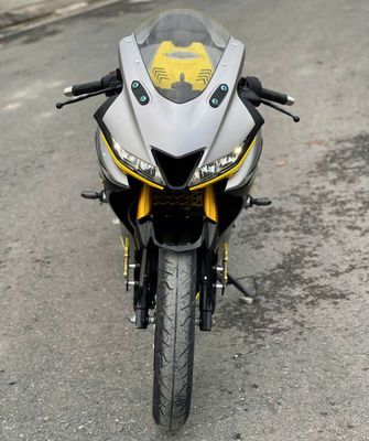 Yamaha R15 V3 Vàng Xám 11000 km. Mua bán Xe máy tại Huyện Long Thành Đồng Nai được đăng bởi Sói