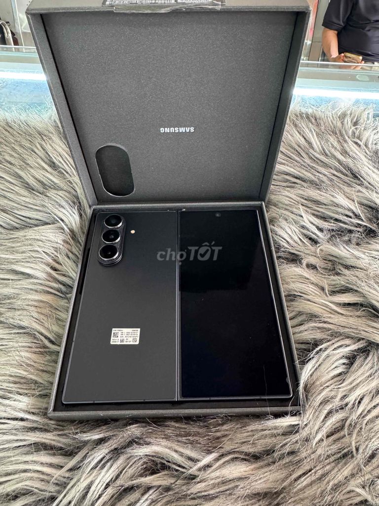 Samsung Z Fold 7 Đen Mỹ Mới. Mua bán Điện thoại tại Quận 11 Tp Hồ Chí Minh được đăng bởi MỸ SƠN Mobile hình 1