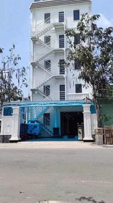 Bán Khách sạn 5 tâng có 30 phòng, full nội thất , Phú Tân TDM. Mua bán văn phòng, mặt bằng kinh doanh tại Thành phố Thủ Dầu Một Bình Dương được đăng bởi Nhận Kí Gửi Nhà Đất Bình Dương