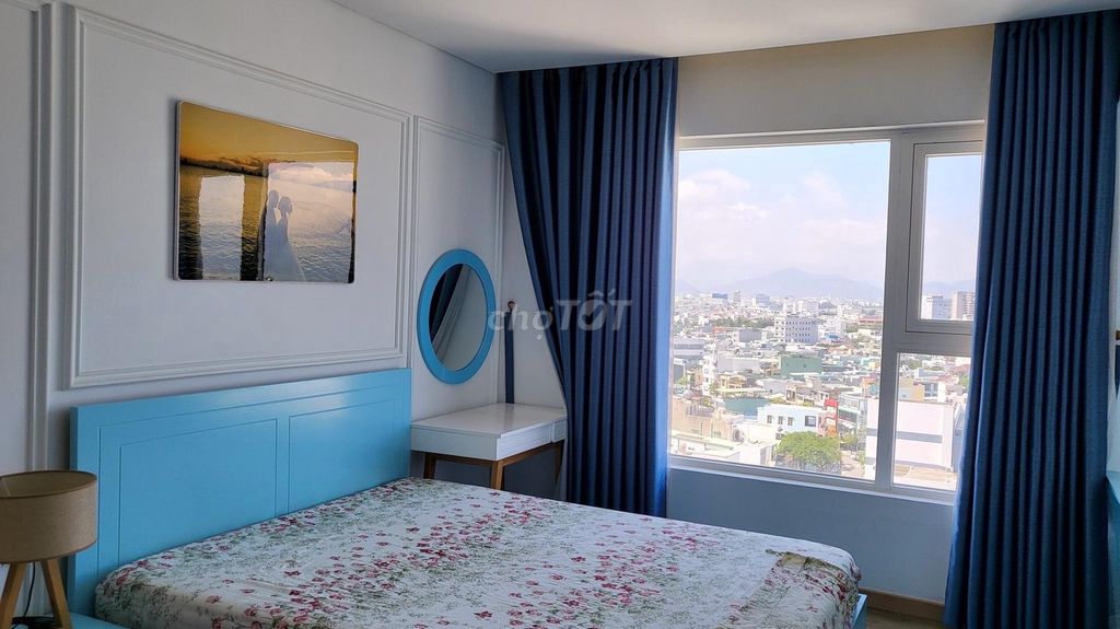 cho thuê căn hộ Fhome , 2 phòng ngủ , nội thất cao cấp , view sông hàn