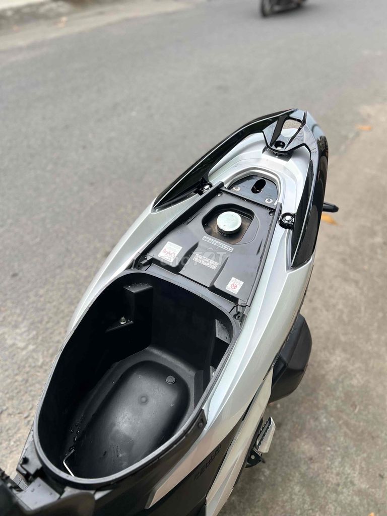 Vario150 bạc posche. Mua bán Xe máy tại Thành phố Biên Hòa Đồng Nai được đăng bởi Khiêm Đỗ hình 16