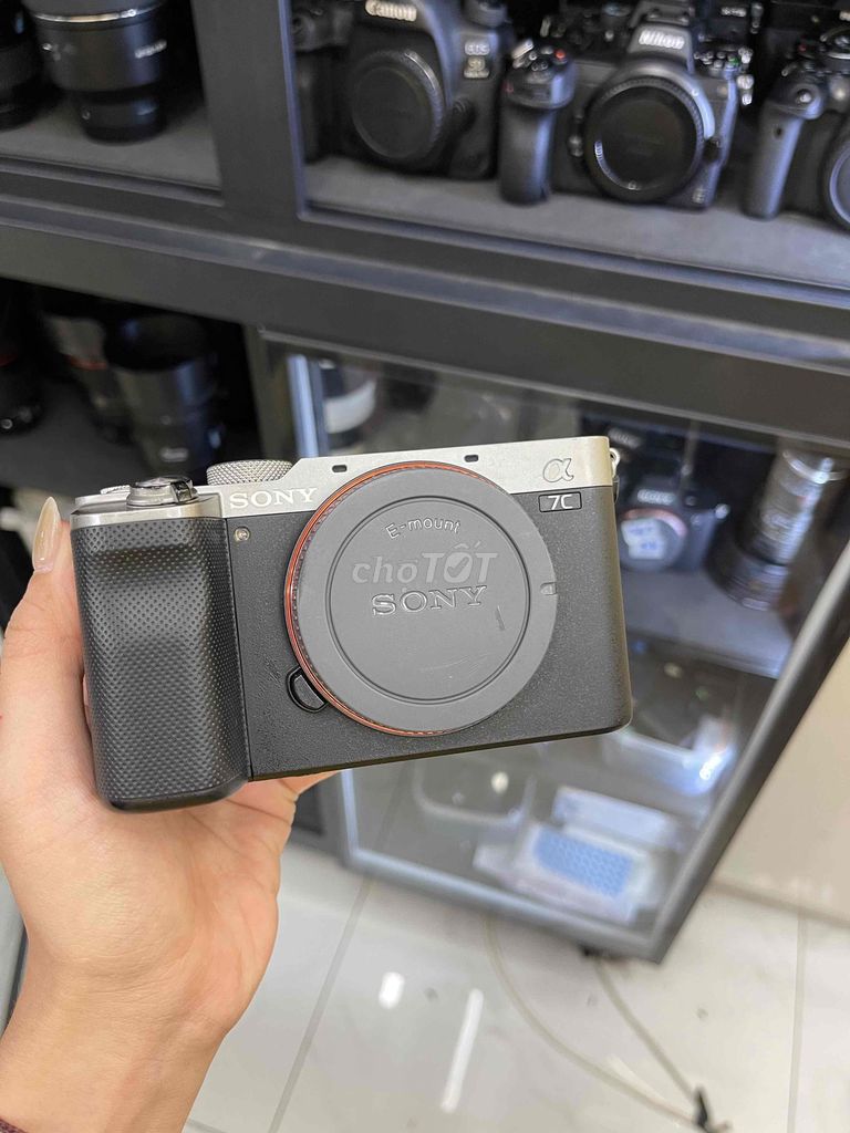 Máy ảnh Sony A7C Bạc. Mua bán Máy ảnh, Máy quay tại Quận Hai Bà Trưng Hà Nội được đăng bởi Ng Phương Linh hình 1
