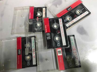 5 cuốn cassette nhạc xưa
