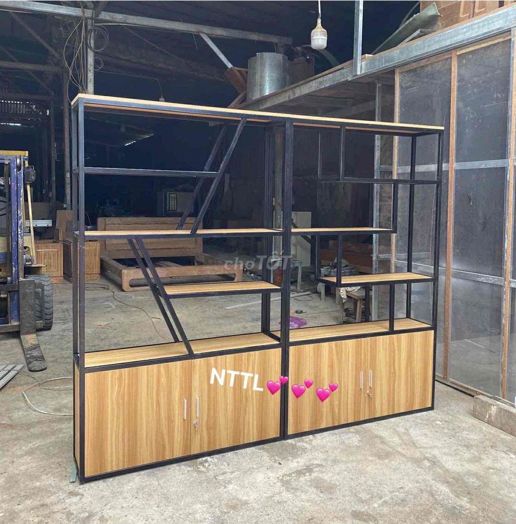 Kệ Trang Trí, Kệ Trưng Bày Nhiều Tầng. Mua bán Tủ, kệ gia đình tại Huyện Hóc Môn Tp Hồ Chí Minh được đăng bởi Nội Thất Giá Xưởng hình 1