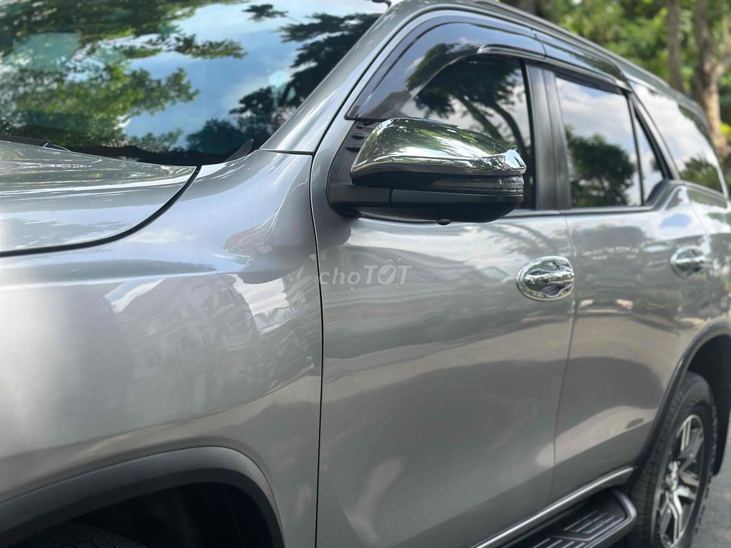 Toyota Fortuner 2018 2.4G 4x2 Full lịch sử xe đep. Mua bán Ô tô tại Quận 7 Tp Hồ Chí Minh được đăng bởi Gia Nhi Phúc Khang Auto  hình 4