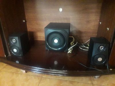 Loa vi tính màu đen, chất liệu nhựa kim loại. Mua bán Tivi, Âm thanh tại Thành phố Buôn Ma Thuột Đắk Lắk được đăng bởi Bảo Ngọc