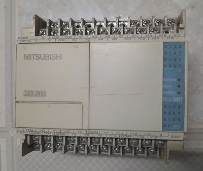 Thanh lý PLC Mitsubishi FX1S-30MT tháo tủ còn tốt