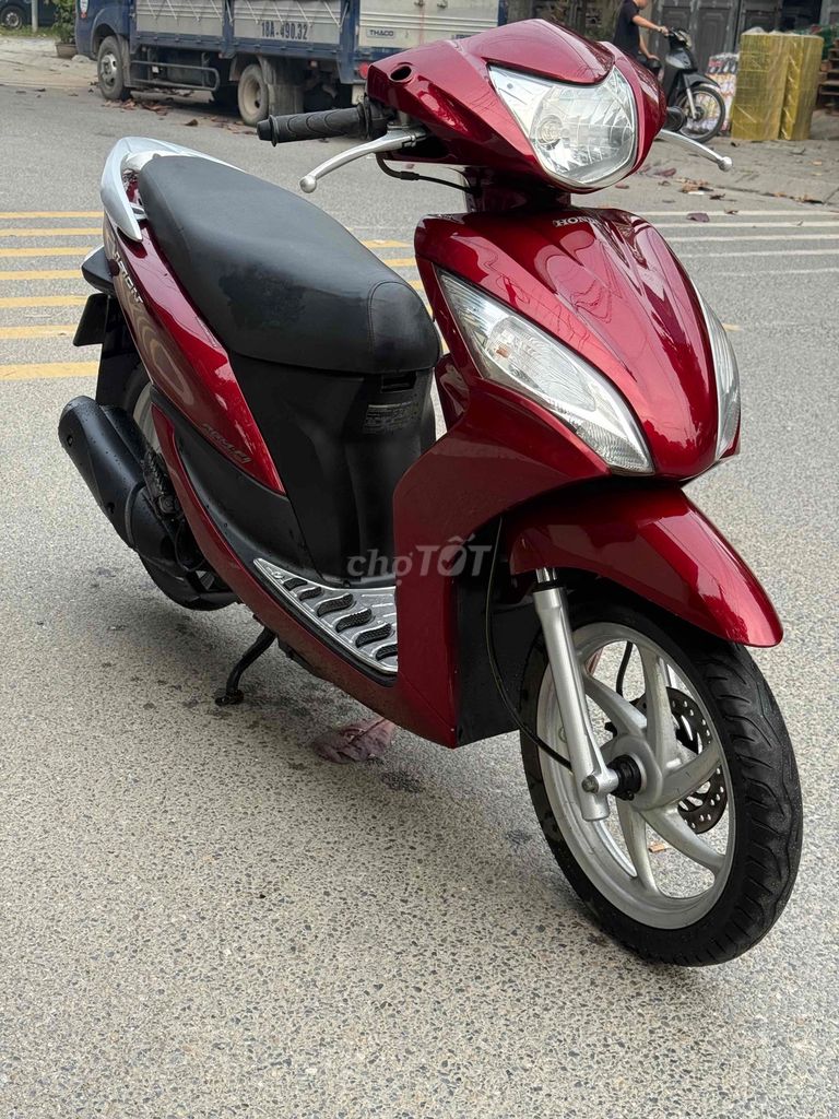 Honda Vision 2013 màu Đỏ. Mua bán Xe máy tại Thành phố Nam Định Nam Định được đăng bởi Bảo Nhi Trần hình 2