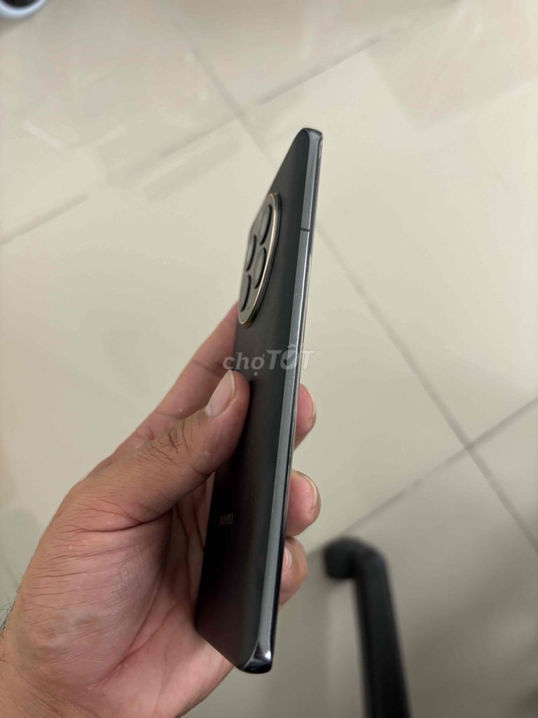 Huawei Mate 50 Pro lưng da có gluu. Mua bán Điện thoại tại Quận Thanh Khê Đà Nẵng được đăng bởi Nguyễn Sun hình 1