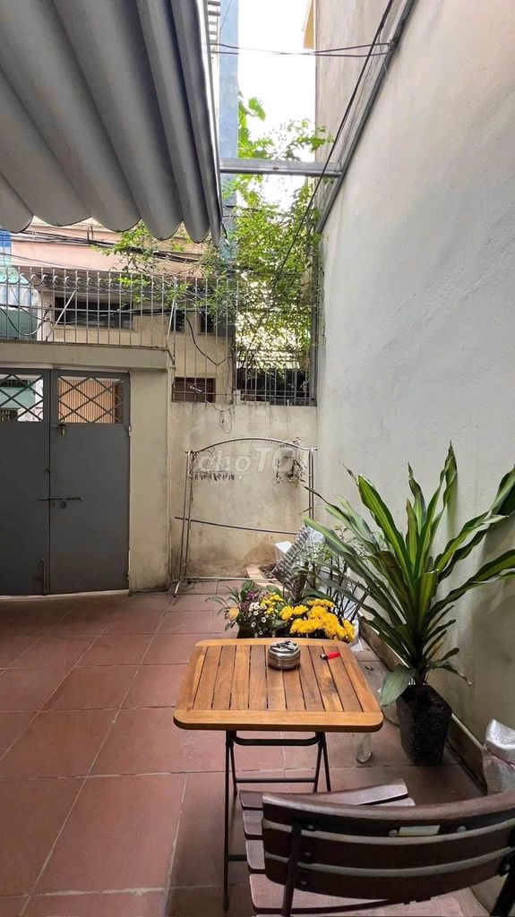 Аренда дома в переулке Лиен Вьет, Донг Да, 50м² x 2 этажа, 10 млн