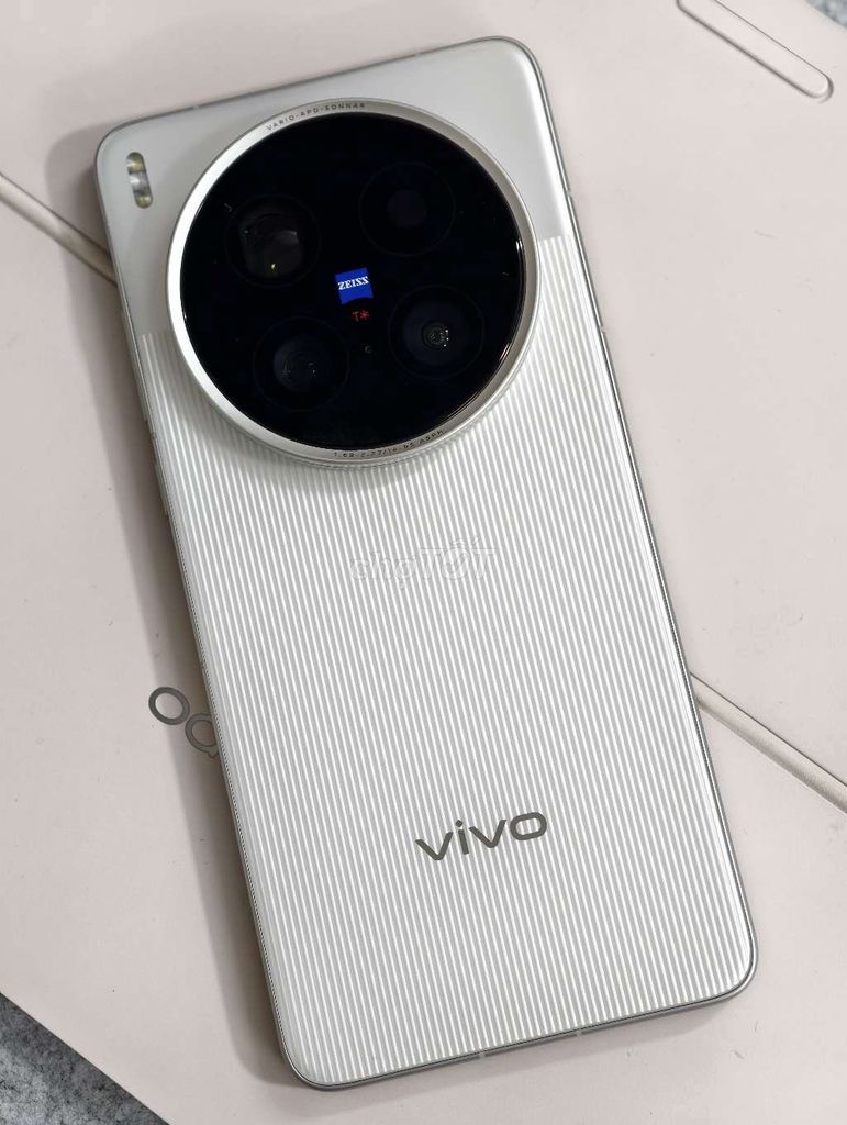 Vivo X200 Ultra 12GB/256GB Trắng Snap 8 Elite. Mua bán Điện thoại tại Thành phố Thuận An Bình Dương được đăng bởi Nguyễn Mạnh Hoàn hình 1