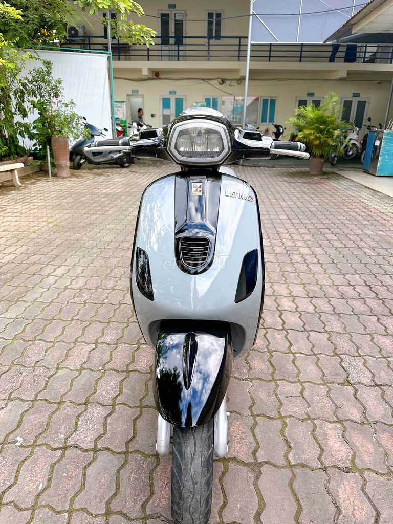 Vespa đèn vuông càng đúc ắc quy 2025. Mua bán Xe điện tại Quận Bắc Từ Liêm Hà Nội được đăng bởi Xe điện Bình Phương hình 2