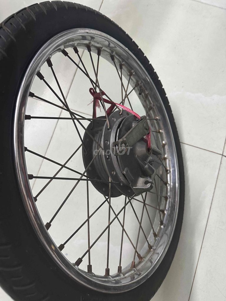 Bánh xe máy Yamaha Sirius Bánh trước. Mua bán Phụ tùng xe tại Quận Phú Nhuận Tp Hồ Chí Minh được đăng bởi Nguyễn Bảy Phong hình 1