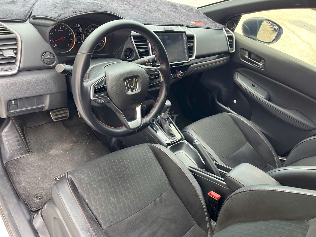 HONDA CITY RS 2023 GIA ĐÌNH LƯỚT ĐẸP 1 CHỦ HT 75%. Mua bán Ô tô tại Thành phố Thủ Đức Tp Hồ Chí Minh được đăng bởi Hiếu hình 11
