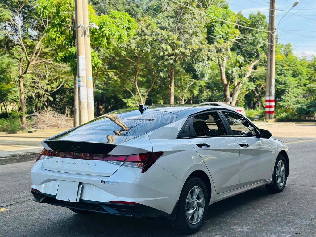 Hyundai Elantra 2023 1.6 AT Tiêu chuẩn  - 6000 km. Mua bán Ô tô tại Thành phố Thủ Đức Tp Hồ Chí Minh được đăng bởi Anh Minh STOT Bình Dương hình 6