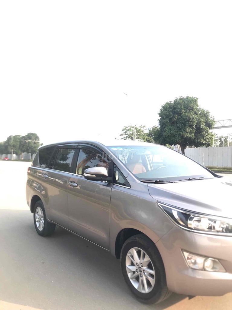 Toyota Innova 2017 Số sàn màu Nâu. Mua bán Ô tô tại Quận Tây Hồ Hà Nội được đăng bởi thanh hình 4