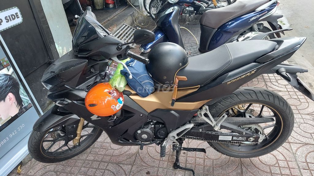 Honda Winner X 2022 Đen vàng. Mua bán Xe máy tại Quận Tân Phú Tp Hồ Chí Minh được đăng bởi Bui Xuan hình 8