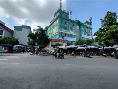 Townhouse 72 m² · 4 bed · Ngõ 372 Ngọc Thụy