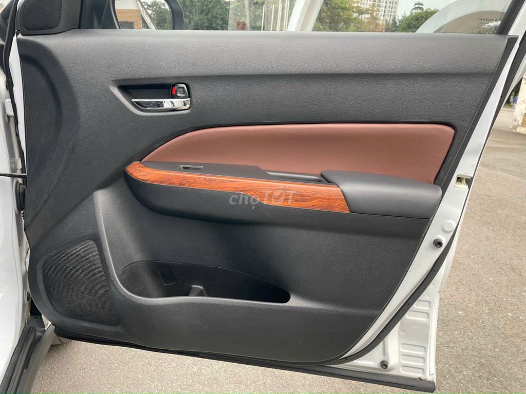 Suzuki Vitara 2016 1.6 AT. Mua bán Ô tô tại Quận Hà Đông Hà Nội được đăng bởi Long Nguyễn Hoàng hình 9