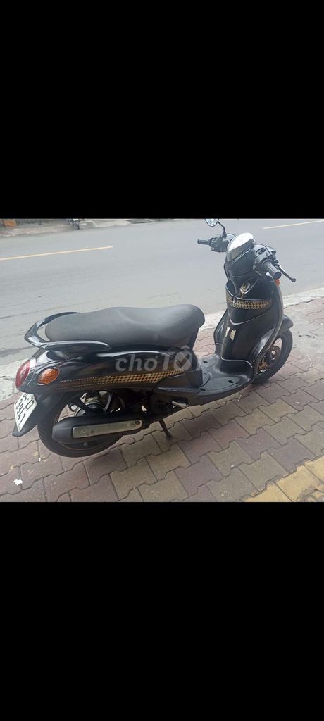Yamaha Mio classico thái zin đẹp giấy tờ đầy đủ. Mua bán Xe máy tại Quận 10 Tp Hồ Chí Minh được đăng bởi văn phúc  hình 2