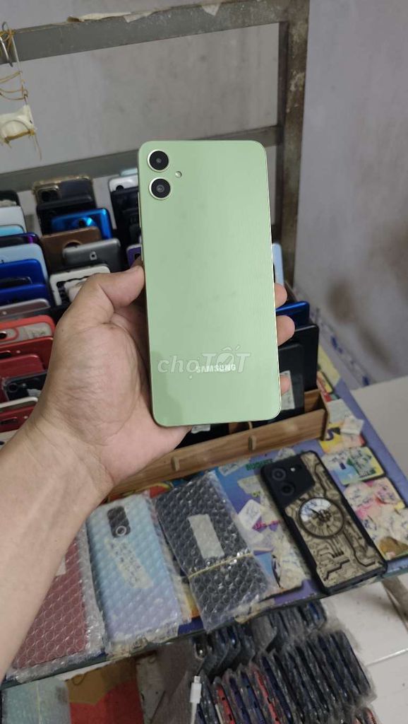 Samsung A05 5g, 128gb, chính hãng, zin. Mua bán Điện thoại tại Quận Gò Vấp Tp Hồ Chí Minh được đăng bởi A LONG   nhận thanh toán THẺ TÍN DỤNG hình 1