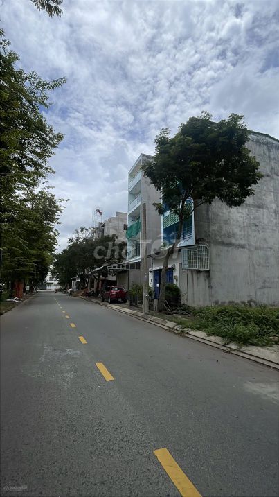 Rent · 6 bd · 232 м² · Huyện Bình Chánh, ул. Đường Liên Ấp 2-3
