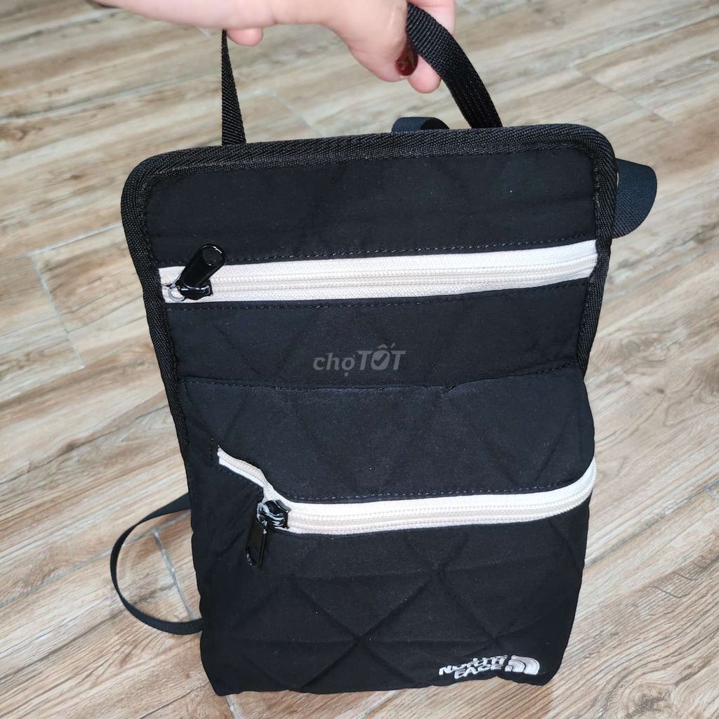 Túi đeo chéo 25x18 cm nhỏ gọn. Mua bán Túi xách tại Quận 3 Tp Hồ Chí Minh được đăng bởi Minh Minh  hình 2