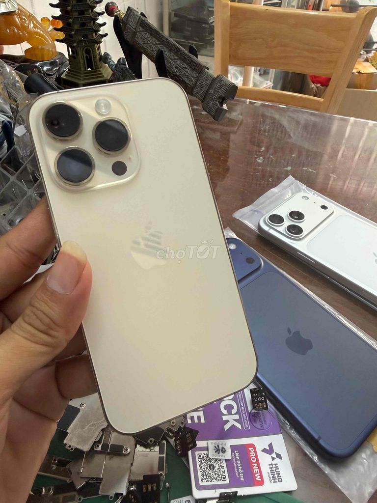 14 Pro 256GB Vàng LL/A nguyên zin ốc 100% giá tốt. Mua bán Điện thoại tại Quận Bình Thuỷ Cần Thơ được đăng bởi Truong hình 1