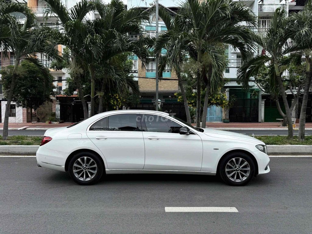 Mercedes Benz E 200 Pre-FL model 2020. Mua bán Ô tô tại Quận 8 Tp Hồ Chí Minh được đăng bởi Khoa nguyễn hình 3