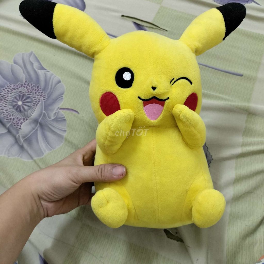 Thú nhồi bông Pokemon Pikachu 20cm Vàng