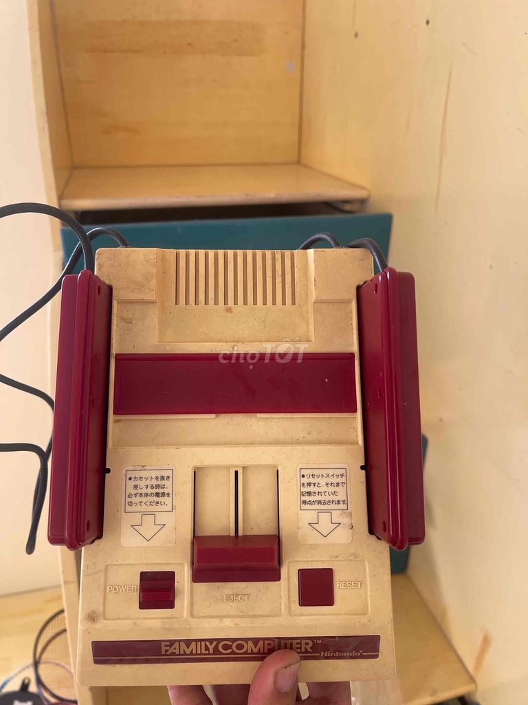 Máy chơi game Nintendo Family Computer 1983 hiếm. Mua bán Thiết bị chơi game tại Quận Cầu Giấy Hà Nội được đăng bởi Lê Sơn Dũng hình 1