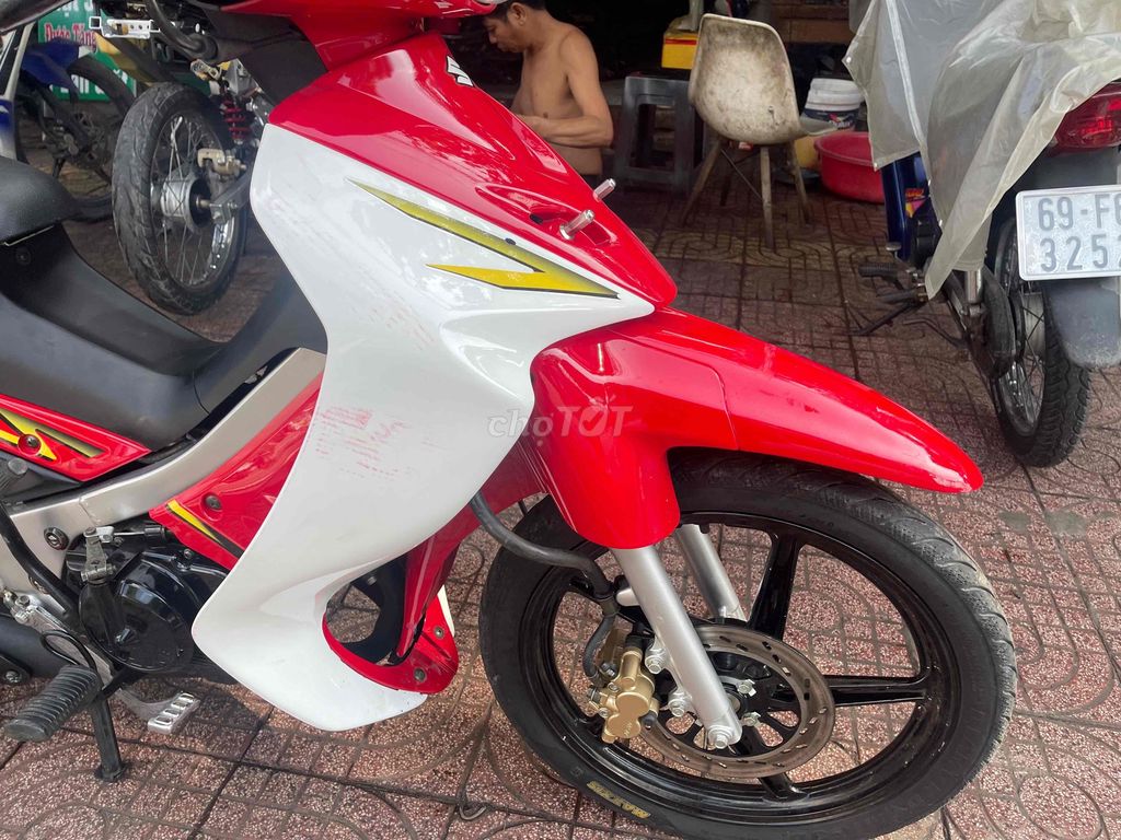 Suzuki Satria Đỏ Trắng. Mua bán Xe máy tại Thành phố Vĩnh Long Vĩnh Long được đăng bởi Đạt  hình 3