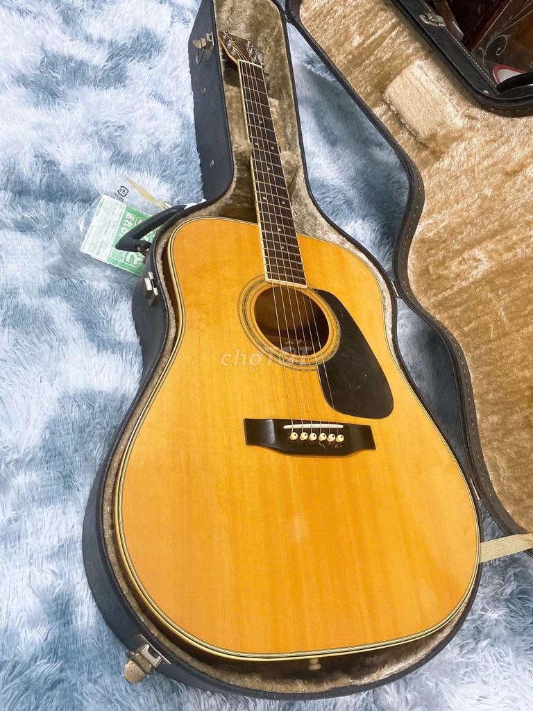 Guitar morris MD 511.Tặng kèm hardcase.