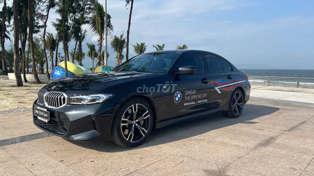BMW 3 Series 2023 330i M Sport - 36000 km. Mua bán Ô tô tại Quận Liên Chiểu Đà Nẵng được đăng bởi Anh Quy hình 9