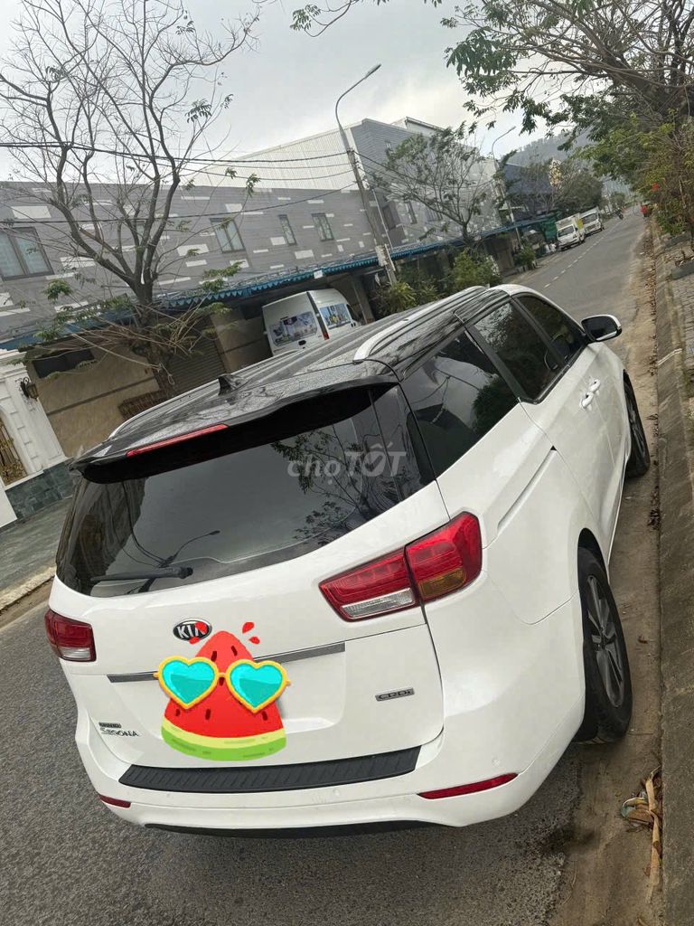 Kia Sedona 2018 Dầu Trắng. Mua bán Ô tô tại Quận Liên Chiểu Đà Nẵng được đăng bởi Tân Lê công Vy hình 1