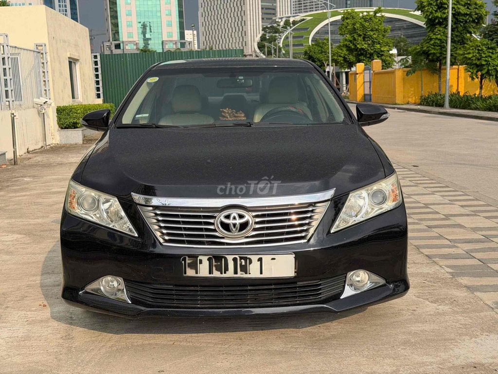 Toyota Camry 2.0E 2014 Đen 100000 km