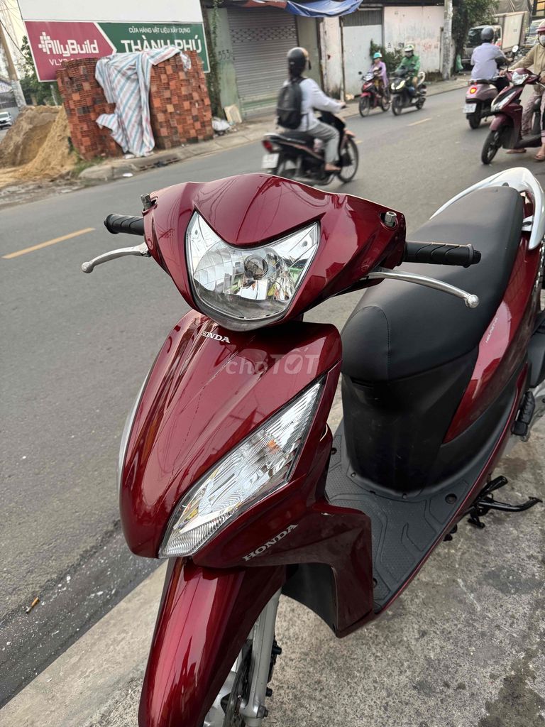 Honda Vision Đỏ Đã sử dụng. Mua bán Xe máy tại Quận Tân Phú Tp Hồ Chí Minh được đăng bởi Anh thành hình 1