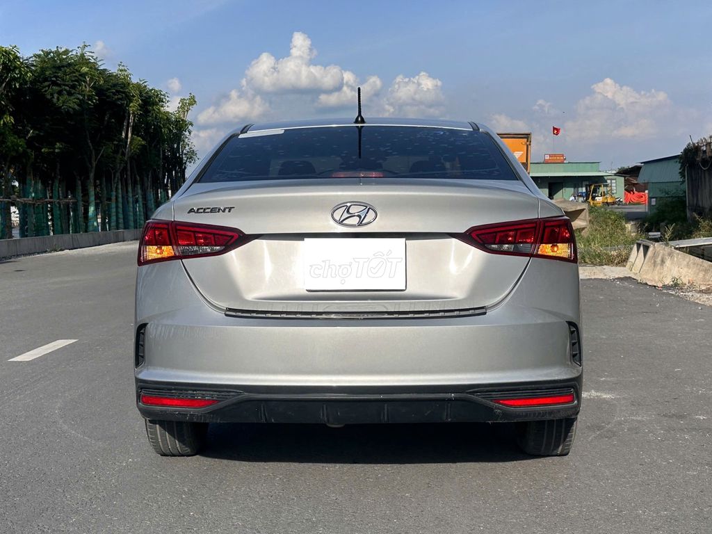 Hyundai Accent 1.4MT 2024 màu xám bạc. Mua bán Ô tô tại Quận 12 Tp Hồ Chí Minh được đăng bởi Việt 8080 hình 2
