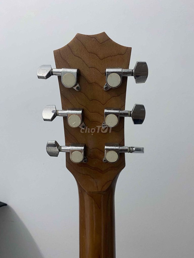 Cần bán lại Guitar cũ