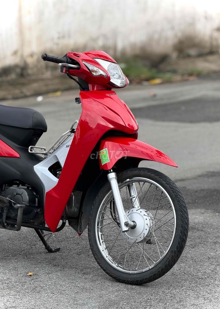 Honda Wave A 2023 Красно-черный Вьетнам