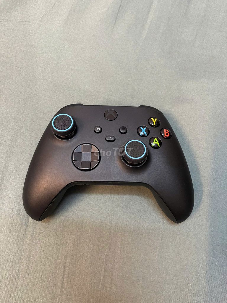 Thanh lý tay cầm Xbox One S. Mua bán Thiết bị chơi game tại Quận Ba Đình Hà Nội được đăng bởi Đinh Đức Trung hình 1
