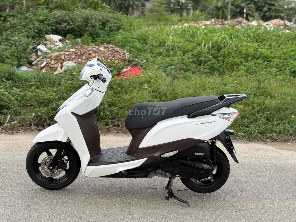 Lead 2016 biển 43 máy móc rin ngon chạy nhẹ tơn gi. Mua bán Xe máy tại Quận Liên Chiểu Đà Nẵng được đăng bởi Nhật Tình hình 5